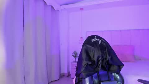 gyal_8_ online show from March 15, 3:34 am