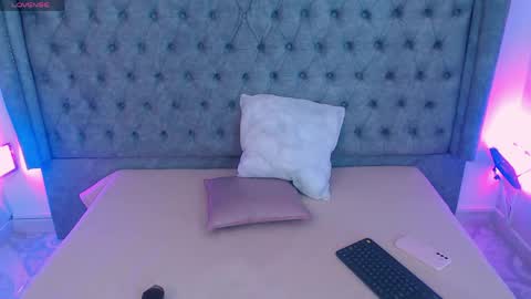 Snapshot of gyal_smith chatting on April 13, 3:34 am Gyal Smith online show from April 13, 3:34 am