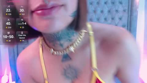 Snapshot of gyal_smith chatting on April 14, 4:29 am Gyal Smith online show from April 14, 4:29 am