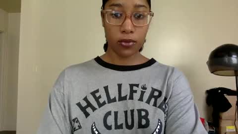 Snapshot of gyalxoxo chatting on October 9, 3:21 pm gyalxoxo online show from October 9, 3:21 pm