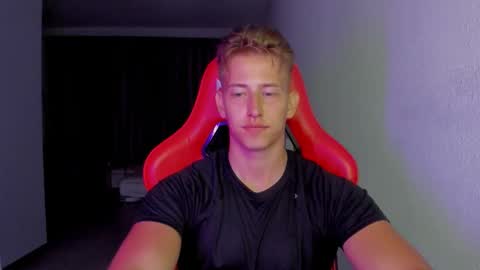 Oliver online show from November 9, 7:34 pm