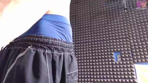 Snapshot of gymbro42 chatting on July 11, 3:59 pm Gymbro42 online show from July 11, 3:59 pm