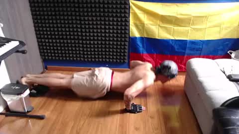 Snapshot of gymbro42 chatting on August 3, 5:49 pm Gymbro42 online show from August 3, 5:49 pm