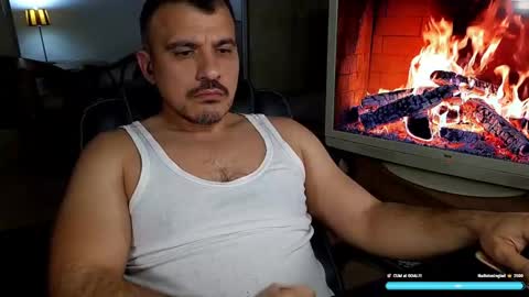 Snapshot of gymd4ddy chatting on April 24, 6:32 pm gymd4ddy online show from April 24, 6:32 pm