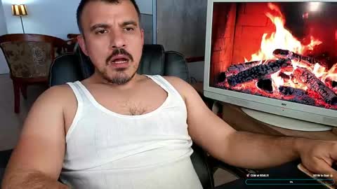 Snapshot of gymd4ddy chatting on May 7, 3:28 pm gymd4ddy online show from May 7, 3:28 pm
