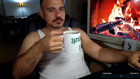 Snapshot of gymd4ddy chatting on May 30, 6:27 pm gymd4ddy online show from May 30, 6:27 pm