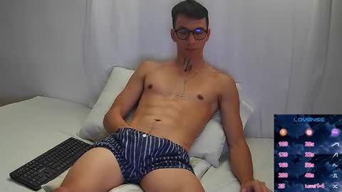 Snapshot of gyo_____ chatting on February 16, 12:23 pm gyo online show from February 16, 12:23 pm