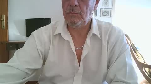 Snapshot of gyrdy chatting on December 7, 2:02 pm gyrdy online show from December 7, 2:02 pm