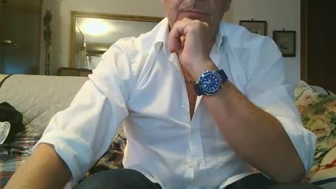 Snapshot of gyrdy chatting on December 20, 2:05 pm gyrdy online show from December 20, 2:05 pm