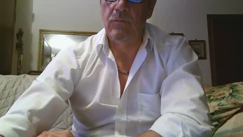 Snapshot of gyrdy chatting on January 3, 5:42 pm gyrdy online show from January 3, 5:42 pm