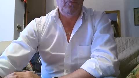 Snapshot of gyrdy chatting on January 4, 5:58 pm gyrdy online show from January 4, 5:58 pm