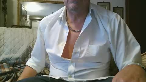 Snapshot of gyrdy chatting on February 19, 6:10 pm gyrdy online show from February 19, 6:10 pm