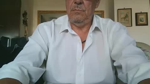 Snapshot of gyrdy chatting on October 5, 1:09 pm gyrdy online show from October 5, 1:09 pm