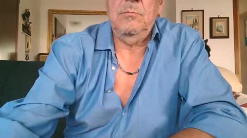 Snapshot of gyrdy chatting on October 19, 3:12 pm gyrdy online show from October 19, 3:12 pm