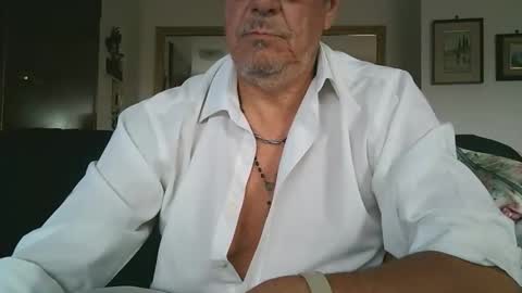 Snapshot of gyrdy chatting on October 23, 3:00 pm gyrdy online show from October 23, 3:00 pm