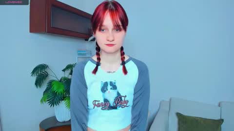 Snapshot of h0lyangel chatting on November 8, 6:51 pm Kelly Lilly online show from November 8, 6:51 pm