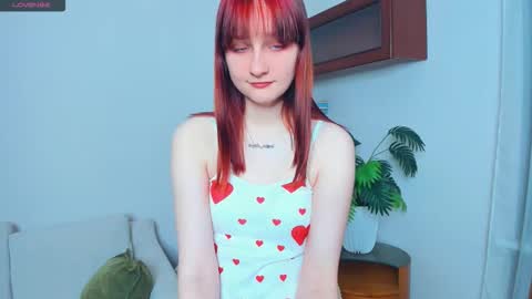 Snapshot of h0lyangel chatting on November 12, 6:52 pm Kelly Lilly online show from November 12, 6:52 pm