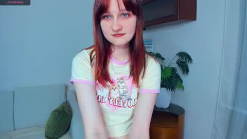 Snapshot of h0lyangel chatting on November 21, 6:39 pm Kelly Lilly online show from November 21, 6:39 pm