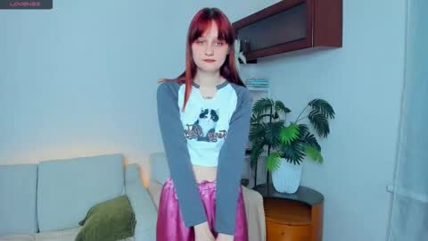 Snapshot of h0lyangel chatting on November 23, 7:35 pm Kelly Lilly online show from November 23, 7:35 pm