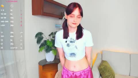 Snapshot of h0lyangel chatting on November 29, 6:55 pm Kelly Lilly online show from November 29, 6:55 pm