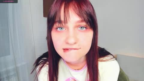 Snapshot of h0lyangel chatting on November 30, 6:23 pm Kelly Lilly online show from November 30, 6:23 pm