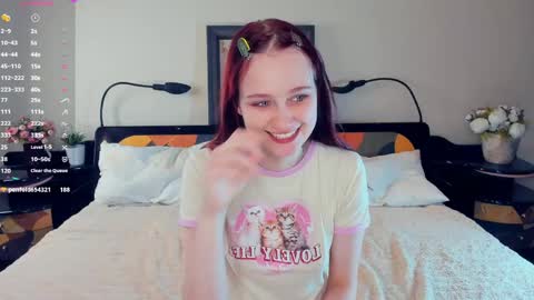 Snapshot of h0lyangel chatting on May 27, 1:57 am Kelly Lilly online show from May 27, 1:57 am
