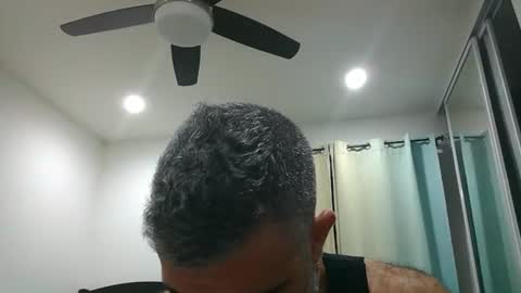 h0nest84 online show from November 15, 7:27 am