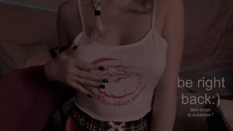 Snapshot of h2h0e chatting on January 16, 8:46 pm Lana online show from January 16, 8:46 pm