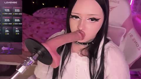 Molly and  PVT 42TKMIN 3 help us get 100 likes online show from February 4, 12:33 pm