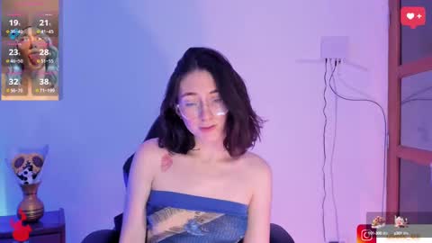 haanna_thompsoon online show from December 22, 11:31 pm