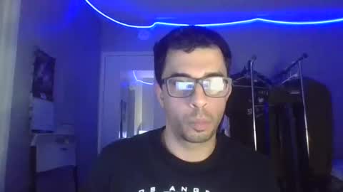 Snapshot of habibi_jpg chatting on June 2, 8:27 am habibi_jpg online show from June 2, 8:27 am