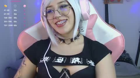 Snapshot of hachiko_love chatting on March 1, 3:30 am Hachiko online show from March 1, 3:30 am