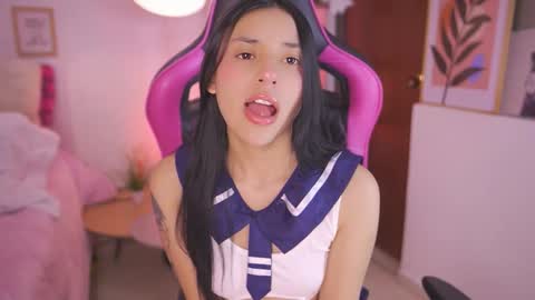 Hade online show from October 23, 6:39 pm