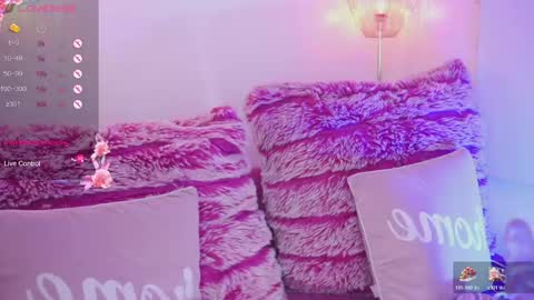 Snapshot of hade_collinss chatting on May 26, 2:35 pm Hade online show from May 26, 2:35 pm