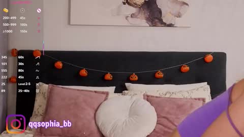 Snapshot of hadleynichols chatting on October 22, 1:17 am Hi Im Rebecca Glad to see you in my room PVT is open online show from October 22, 1:17 am