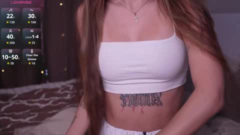Snapshot of hadleynichols chatting on May 25, 1:55 am Hi Im Rebecca Glad to see you in my room PVT is open online show from May 25, 1:55 am