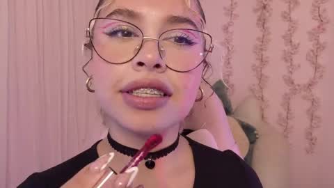 Snapshot of haelycute chatting on May 29, 4:32 am Haely online show from May 29, 4:32 am