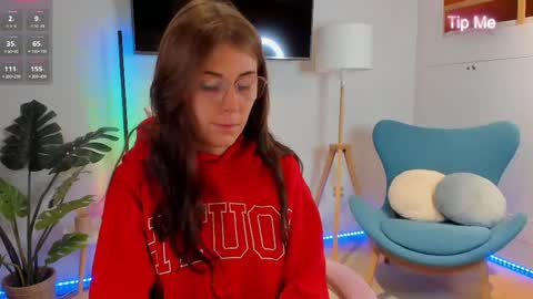 Snapshot of hailey__green chatting on May 25, 9:21 pm Hailey Green online show from May 25, 9:21 pm
