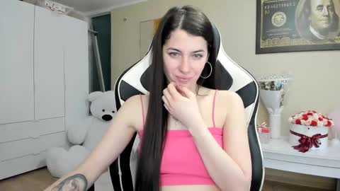 Snapshot of hailey_beauty chatting on December 26, 9:47 pm Sk pe Anya388109 online show from December 26, 9:47 pm