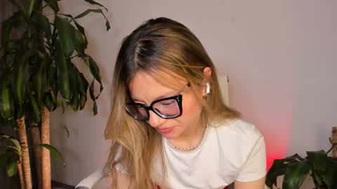 Hailey online show from October 17, 12:47 am