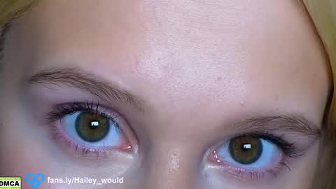 Snapshot of hailey_would chatting on February 21, 9:00 pm hailey_would online show from February 21, 9:00 pm