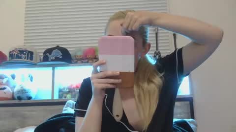 Hailey and d online show from November 23, 10:31 pm