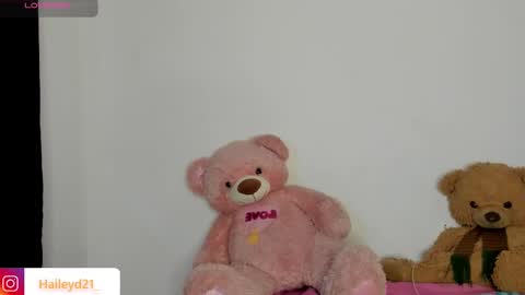 Hailey online show from March 9, 10:25 pm