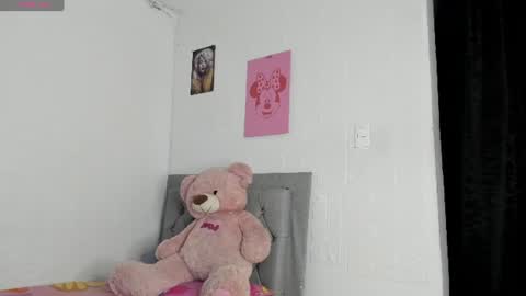 Snapshot of haileyduke chatting on July 16, 1:00 am Hailey online show from July 16, 1:00 am