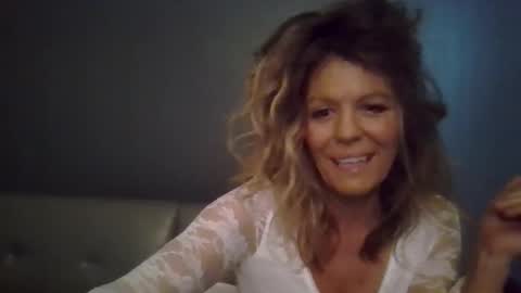 Snapshot of haileys123 chatting on October 25, 8:58 pm Hailey online show from October 25, 8:58 pm