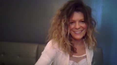 Snapshot of haileys123 chatting on November 30, 7:51 pm Hailey online show from November 30, 7:51 pm