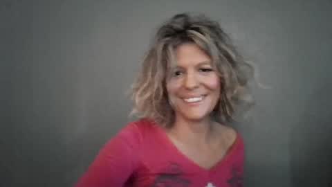 Snapshot of haileys123 chatting on February 13, 10:17 pm Hailey online show from February 13, 10:17 pm