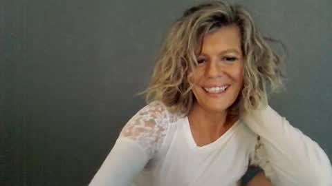 Snapshot of haileys123 chatting on March 2, 7:54 pm Hailey online show from March 2, 7:54 pm
