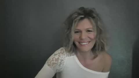 Snapshot of haileys123 chatting on March 20, 6:46 pm Hailey online show from March 20, 6:46 pm