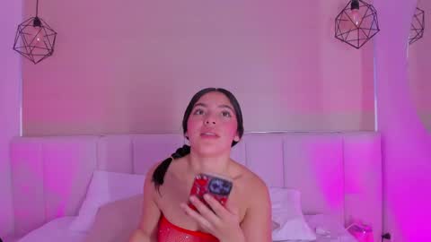 Snapshot of haily_b chatting on May 9, 10:53 am Haily online show from May 9, 10:53 am
